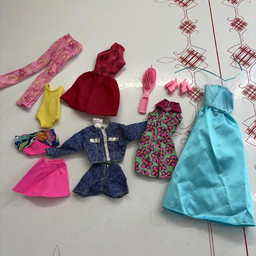 Barbie bundle #1 - Picture 2 of 10